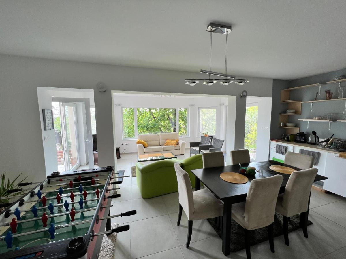 'New' Sunkissed Villa On The Old Hill บาลาโตนัลมาดี ภายนอก รูปภาพ